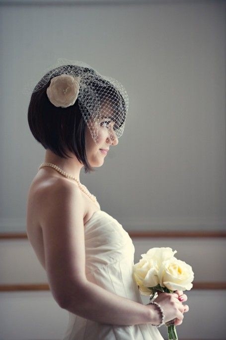Hypochings and summer hairstyles: a side view of the short wedding hairstyle, respectively