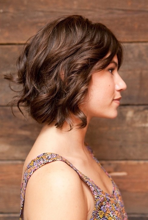 Short brown hairstyles for wavy hair 2014