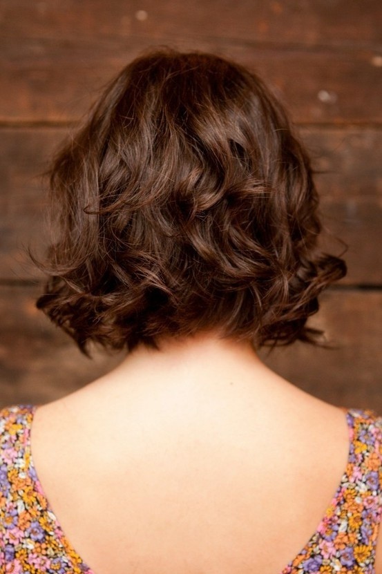 Ben wavy bob hairstyle back