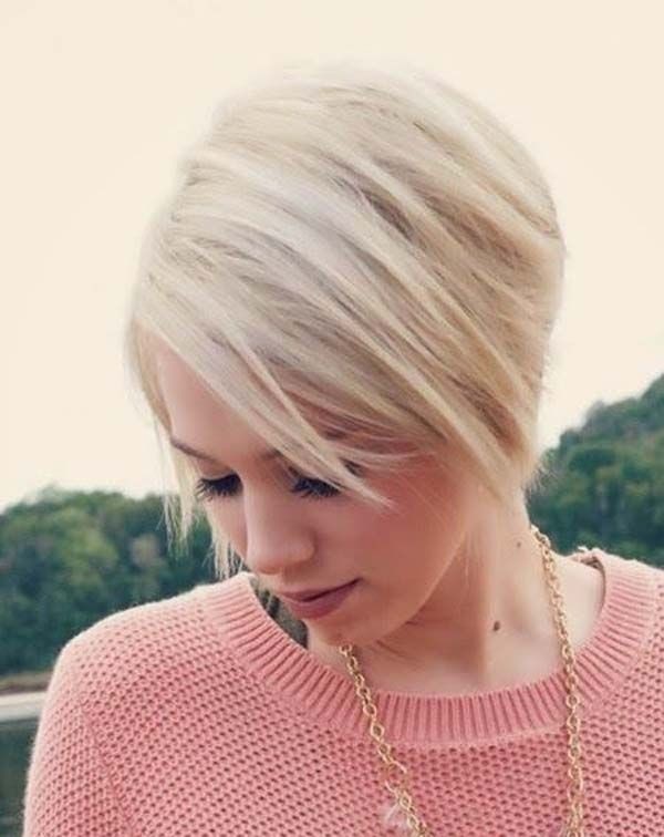 15 Cute Chin-Length Hairstyles for Short Hair
