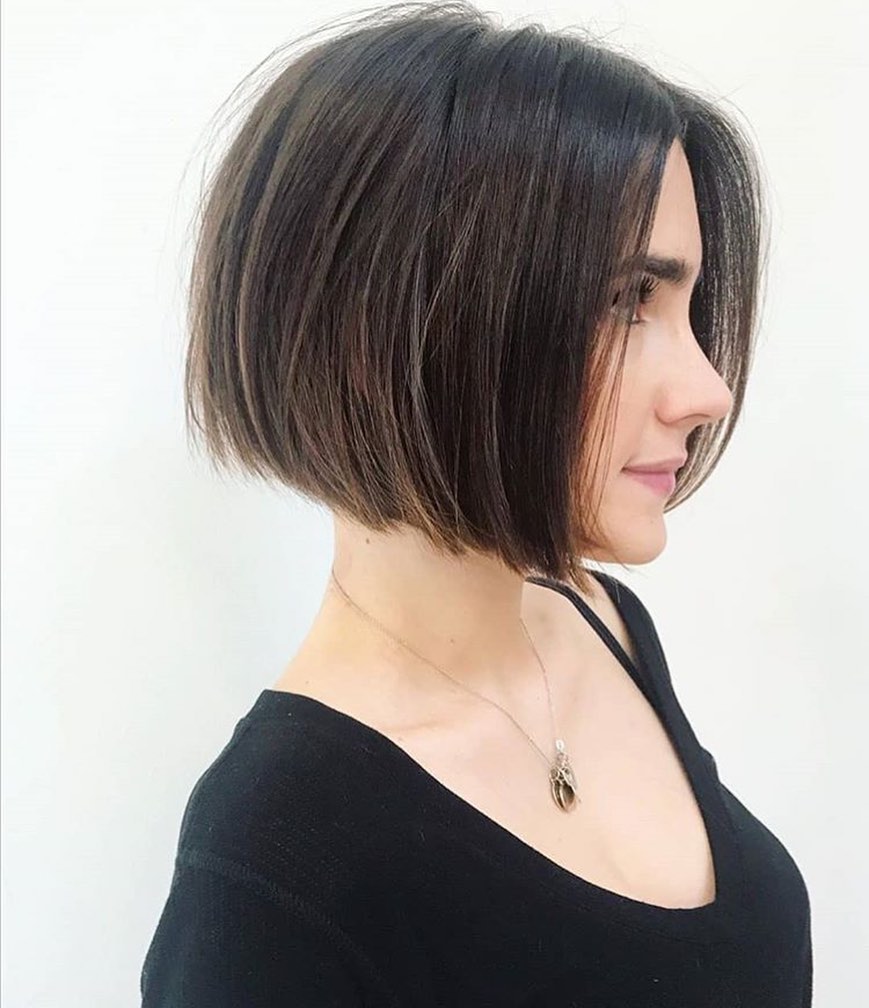 Stylish and elegant straight hairstyle ideas - Pop hair colors to look distinctive