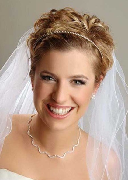 Classic wedding hairstyles for short hair