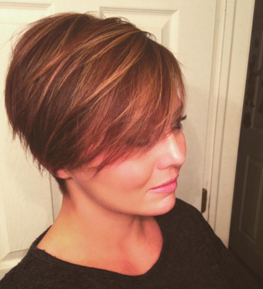 The nice and easy hairstyles for women- a short haircut for circular faces