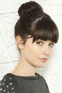 18 Quick and Simple Updo Hairstyles for Medium Hair