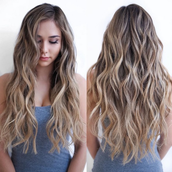 Long long wavy hairstyles - the most prominent prominent
