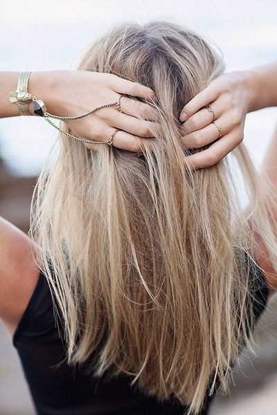 Gentle and vibrant hairstyles for medium length hair