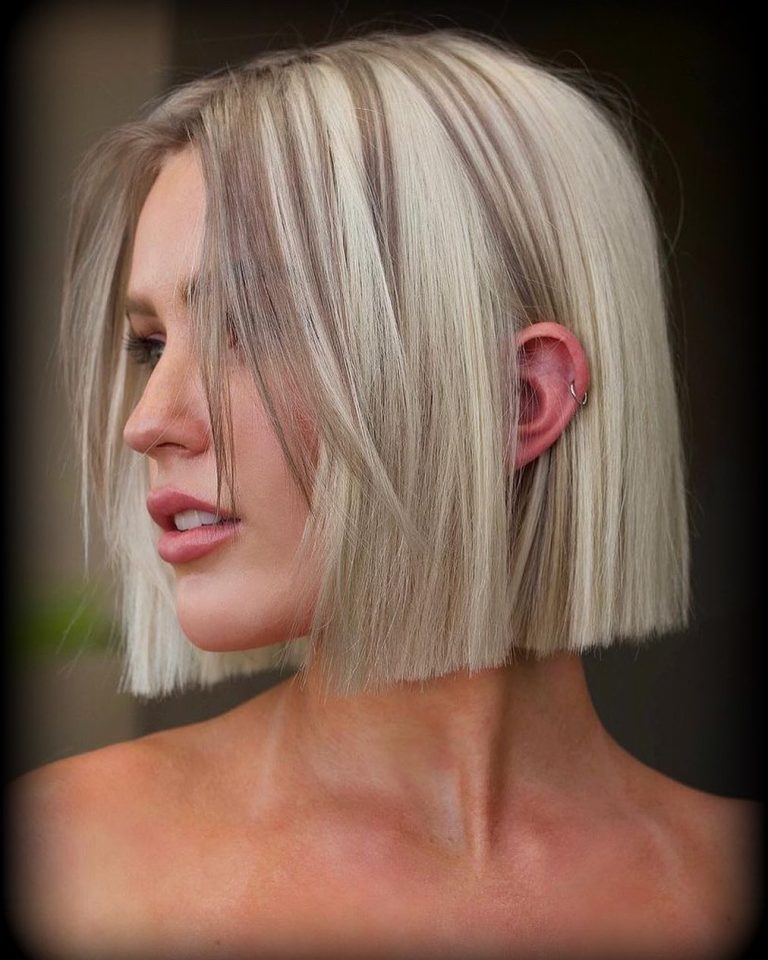 10 Cute Short Haircuts for Thick Hair in Groovy Blonde & Copper Colors