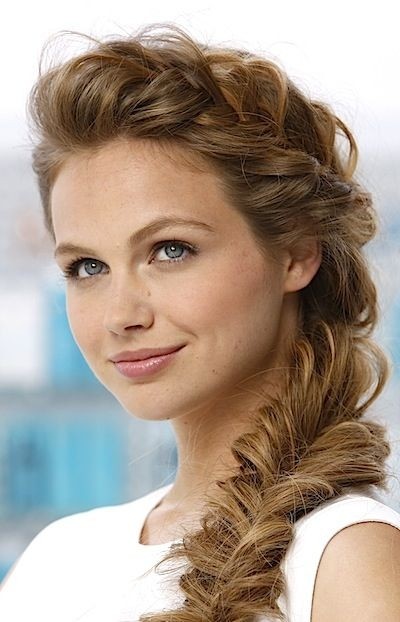 Good side hairstyles for women and girls