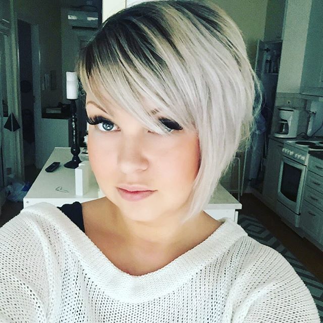 Non -symmetrical Pop Poppress for short hair