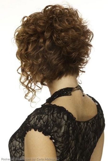 Characteristic hairstyles Daisi for short hair
