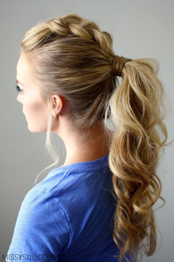 Dutch ponytail hairstyle Mahwk - ponytail with loose braid
