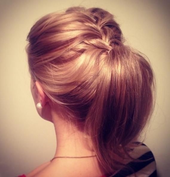 Easy ponytail tail is intermediate hair