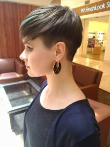 20 Popular Short Haircuts for Thick Hair
