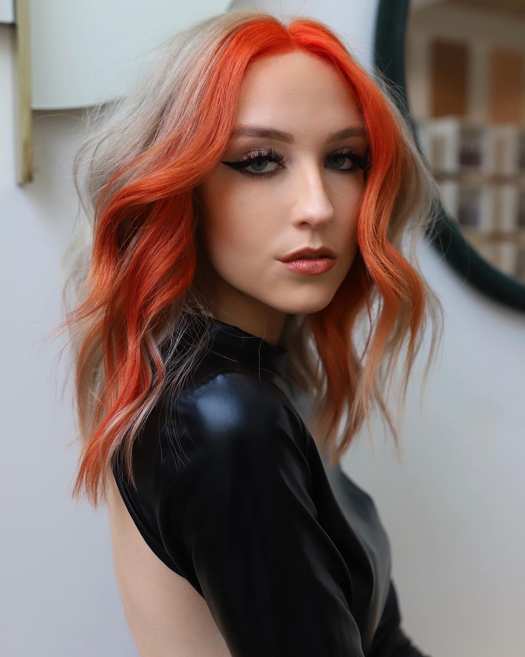 Easy daily hairstyles for medium -length hair - medium shave with color ideas 2021-2022