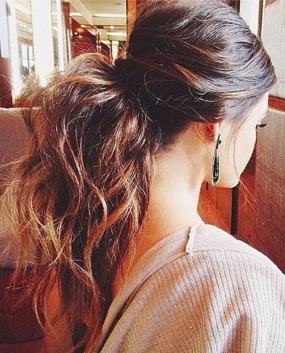 Easy horse tail: daily hairstyles for long hair