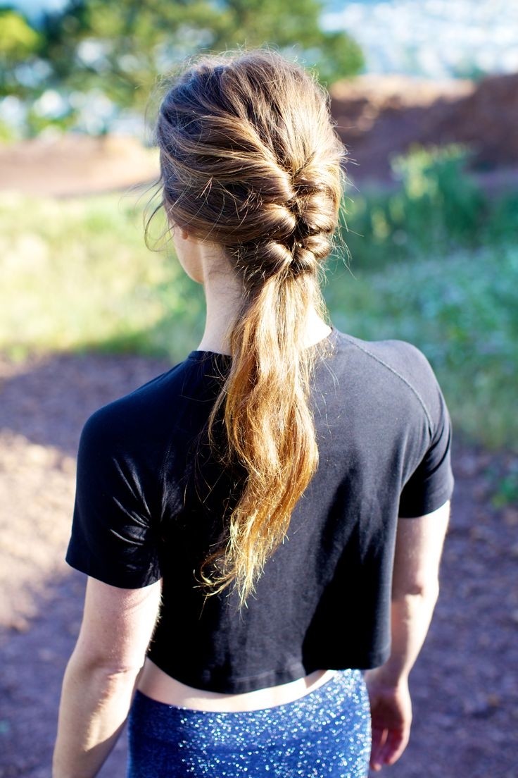 Easy horse tail hairstyle for summer