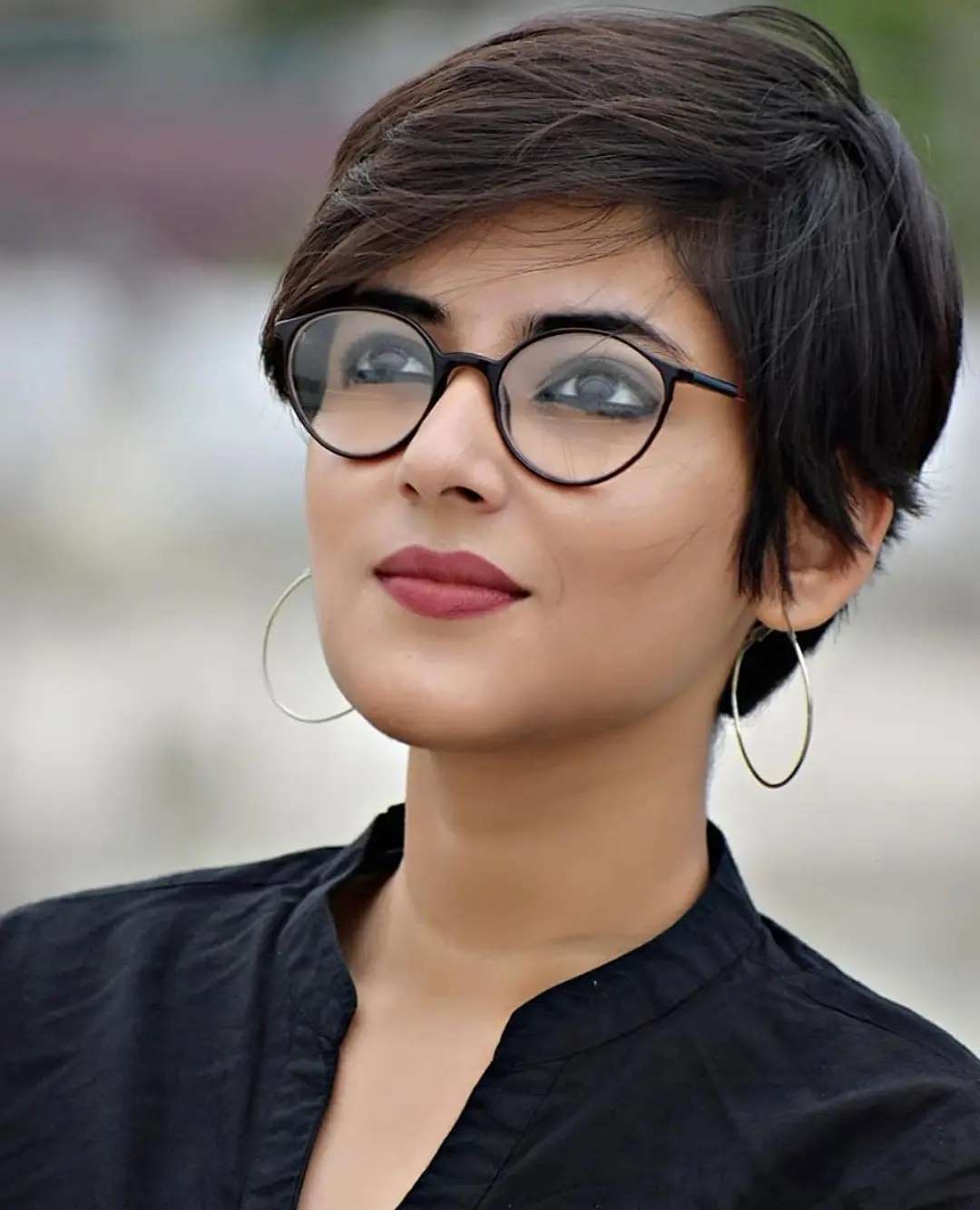 Short hairstyles easy for thick and thin hair - short female haircuts