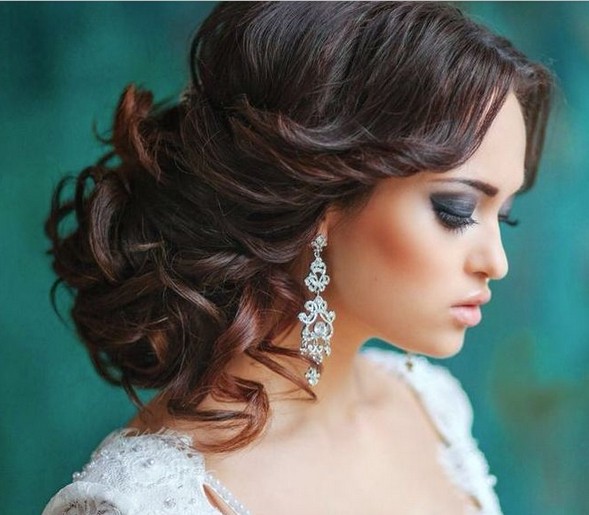 Elegant hairstyles for the wedding ceremony for long hair