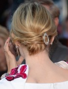 Emma Stone Chinon hairstyle for medium hair