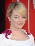 Emma Stone Shinon hairstyles 2013