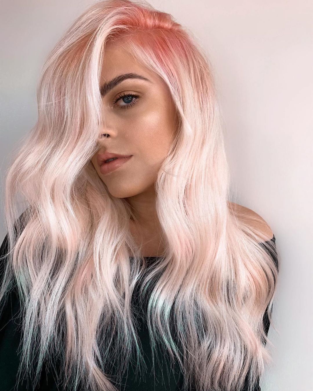 Long hairstyles with color trends - long hair styles and women in 2021