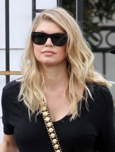 Fergie Casual Long Layered Hairstyle