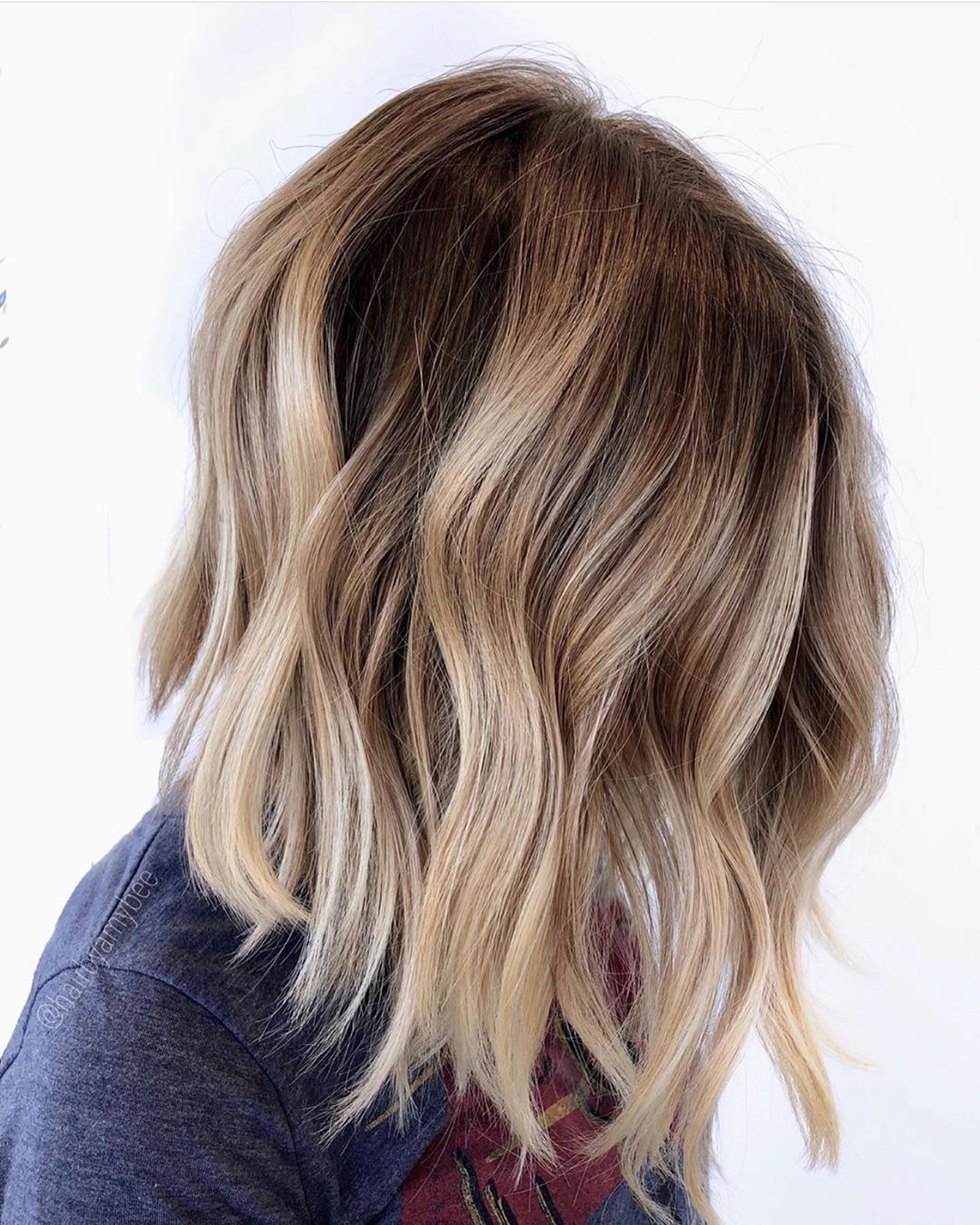 Medium length haircuts with wavy hair - medium hairstyles
