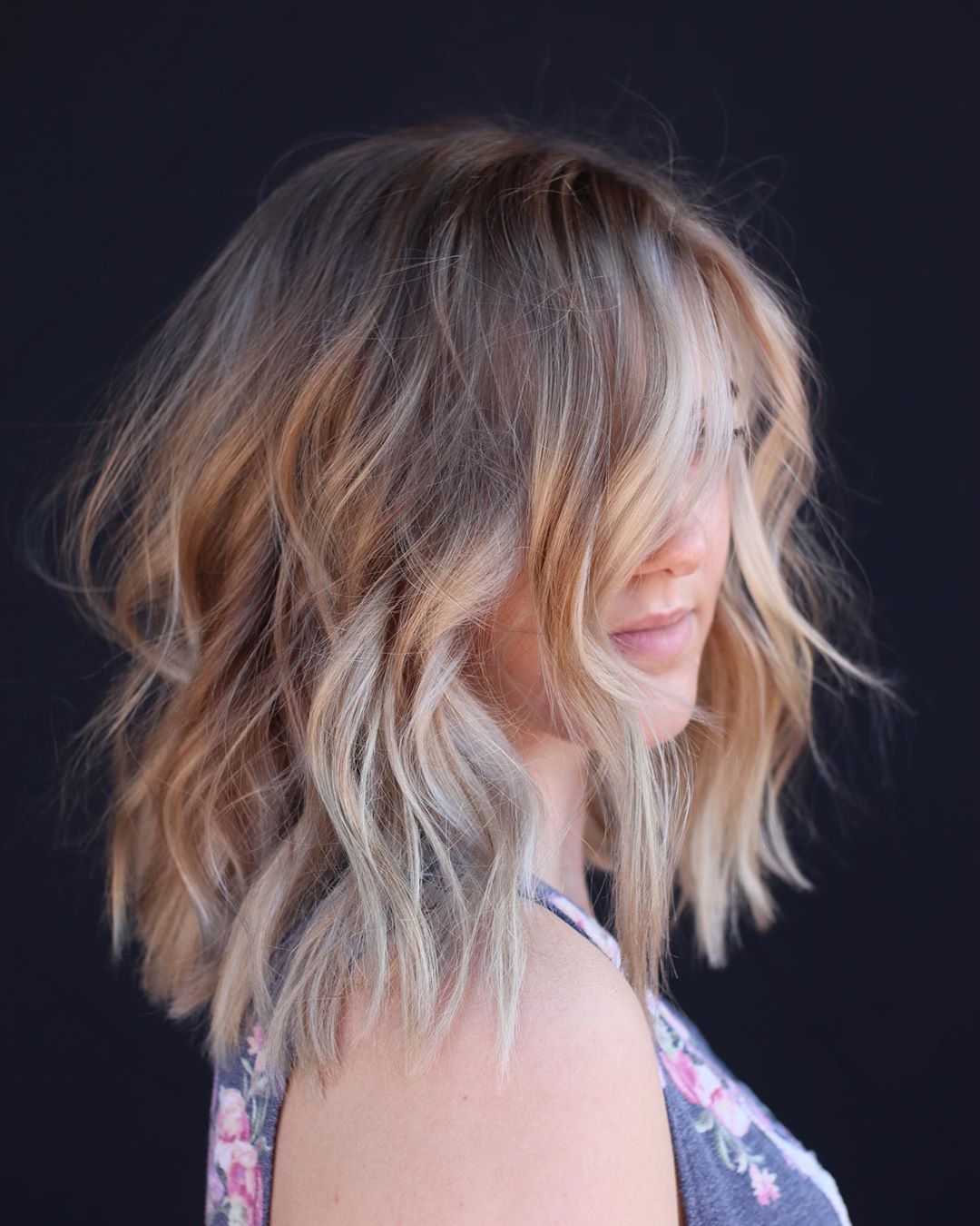 Medium length haircuts with wavy hair - medium hairstyles