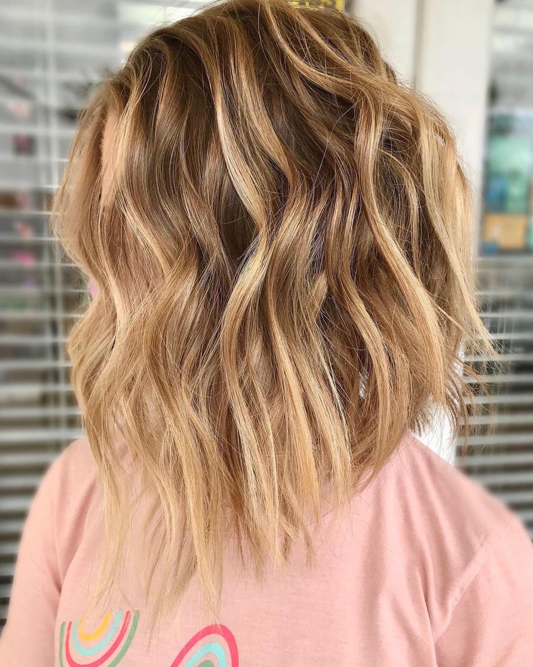 Medium length haircuts with wavy hair - medium hairstyles