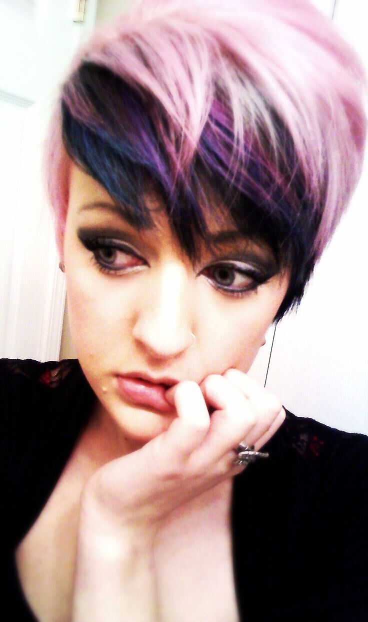 Unconventional purple and pink hair - elegant short hairstyles 2015-2016