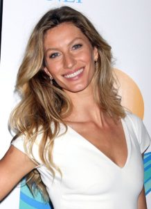 Gisele Bundchen Casual Long Hair Style
