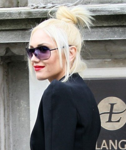 Gwen Stefani Trendy Chignon Hairstyle for Medium Hair