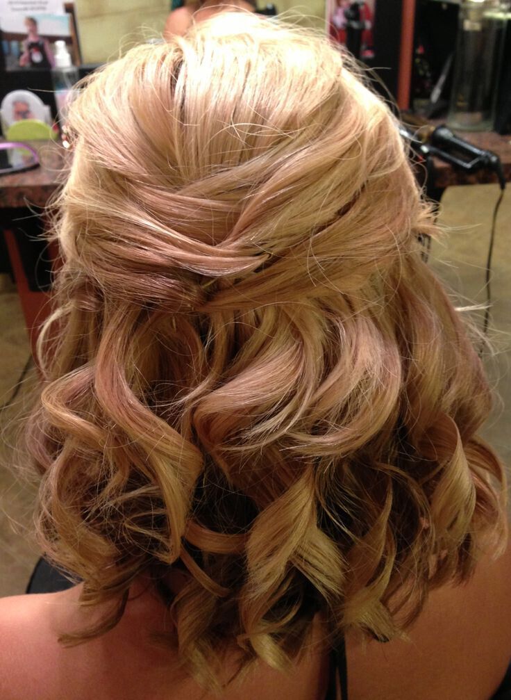 Half hairstyles half to the bottom of the shoulder hair - wedding hairstyles
