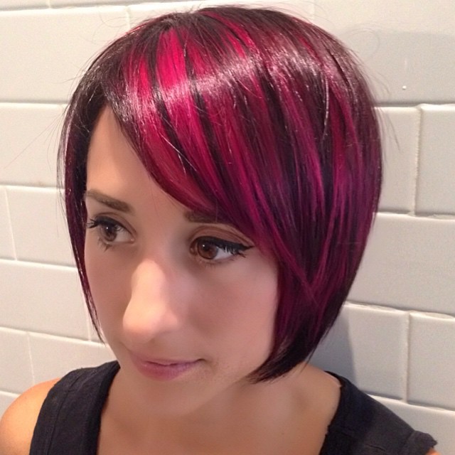 The hairstyle has highlighted Bob Pob for women