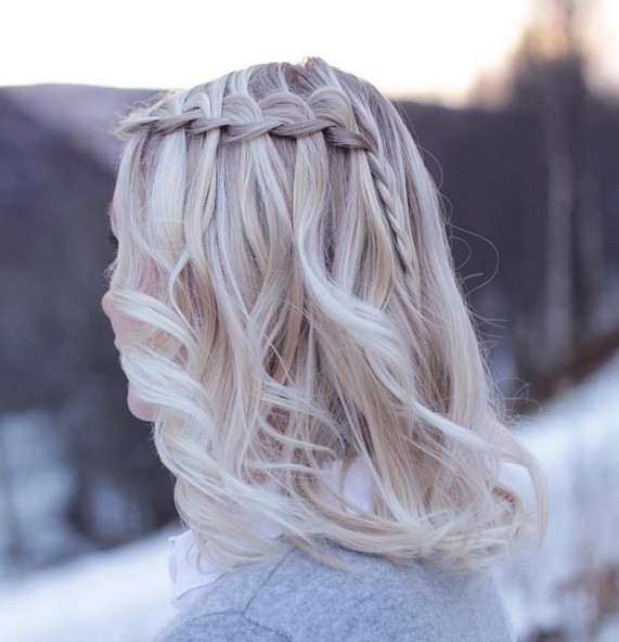Average return house with hairstyles with a waterfall - Aliaj Ombress hairstyles