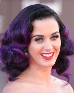 Katy Perry Trendy Curly Hairstyle for Medium Hair