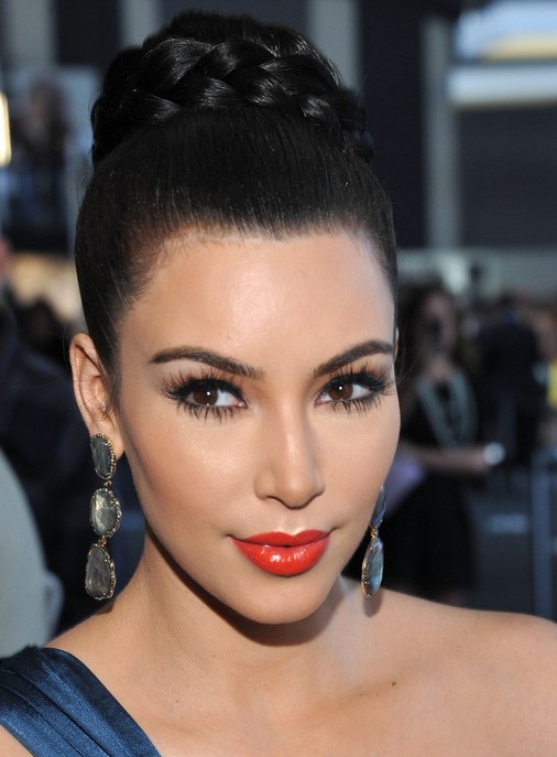 Long hairstyles Kim Kardashian - updated brake
