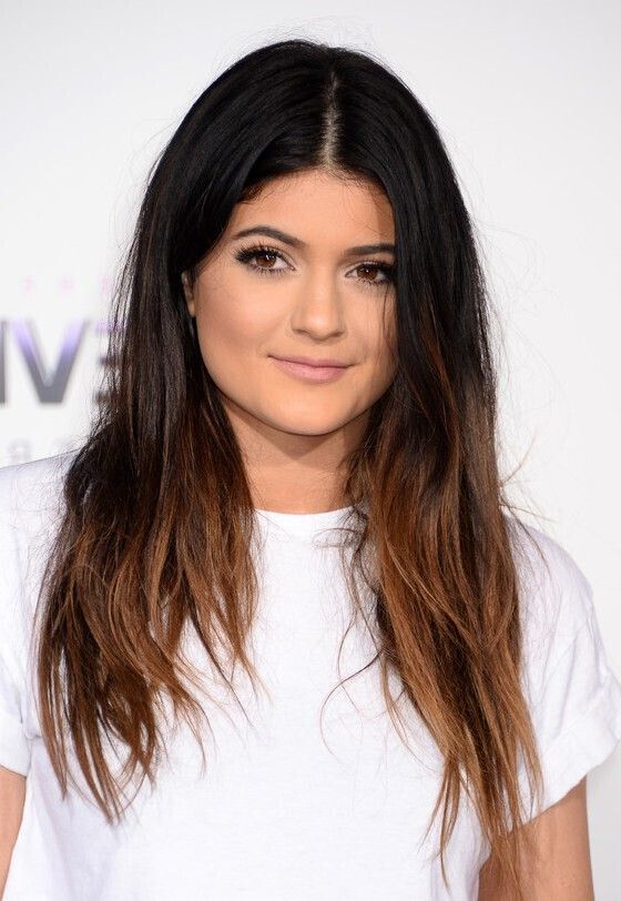 Kylie Jenner Black Black to Bani Omper for circular faces - long hair styles