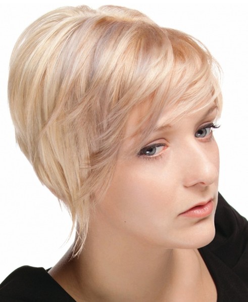 Hairstyles with layers of thin hair, straight
