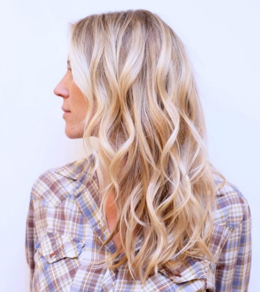 Layer, wavy hairstyle
