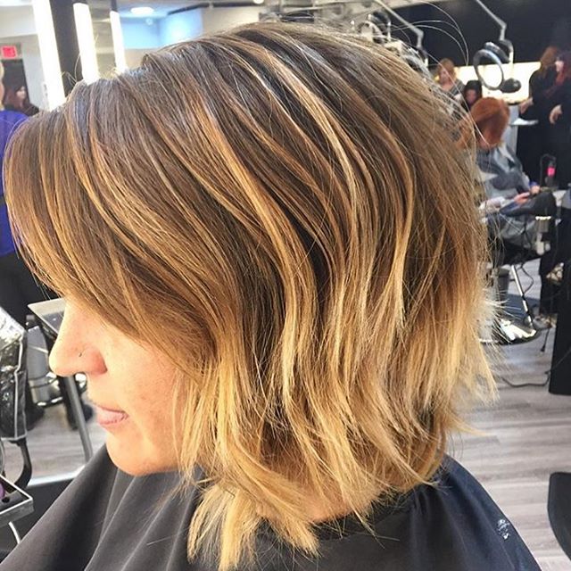 A short ombus, messy, hairstyle, hairstyle