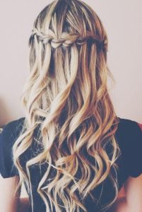 15 Best Long Wavy Hairstyles