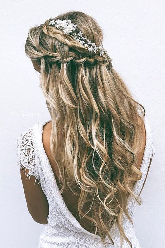 A loose waterfall - romantic romantic hairstyle ideas