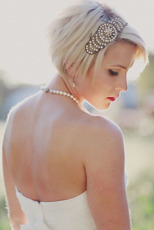 Beautiful beautiful blonde hairstyle straight for the wedding