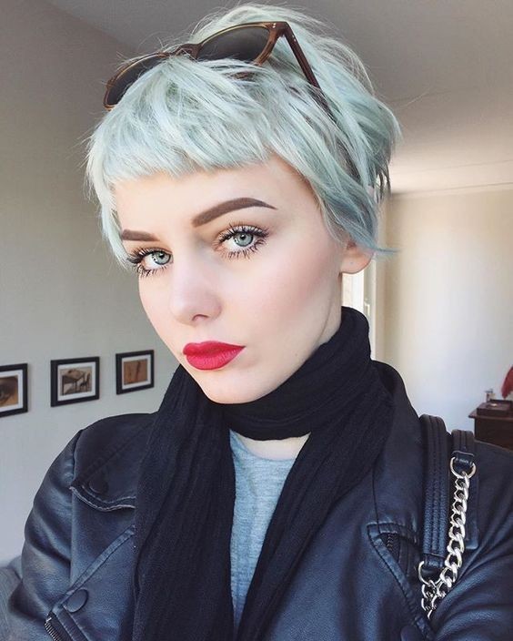 Beautiful short haircuts with explosions - short hairstyle for soft hair