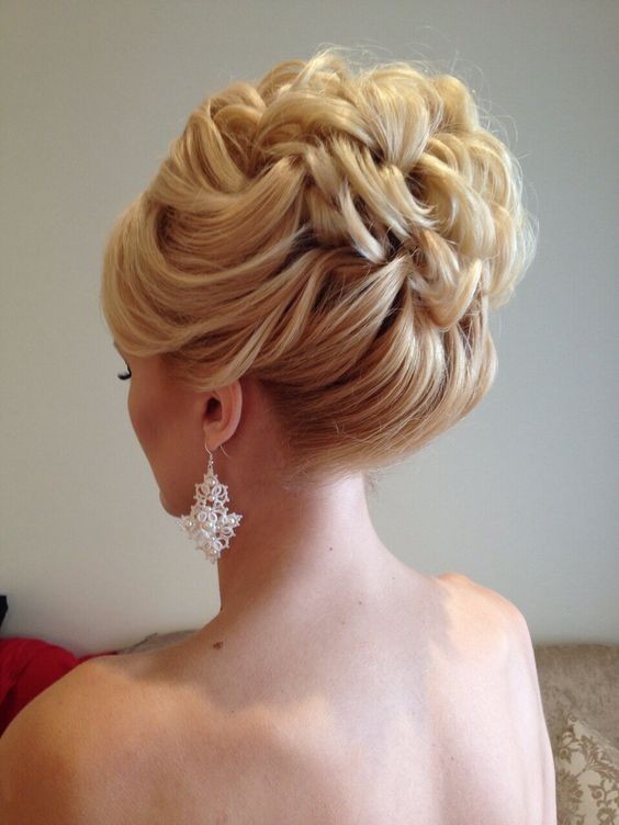 Beautiful wedding haircuts - wedding update hairstyle for medium length