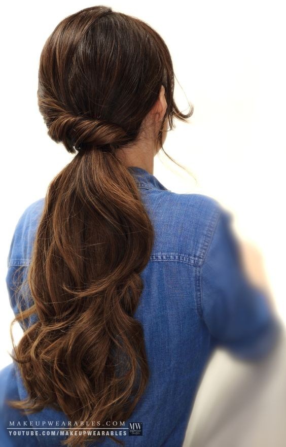 Low horse tail hairstyle with development