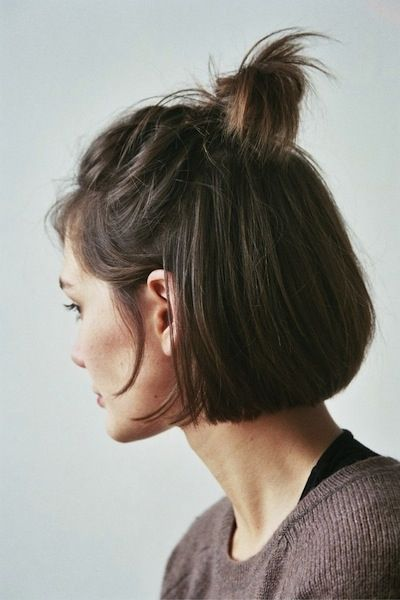 Medium hairstyles Bob in a messy cake