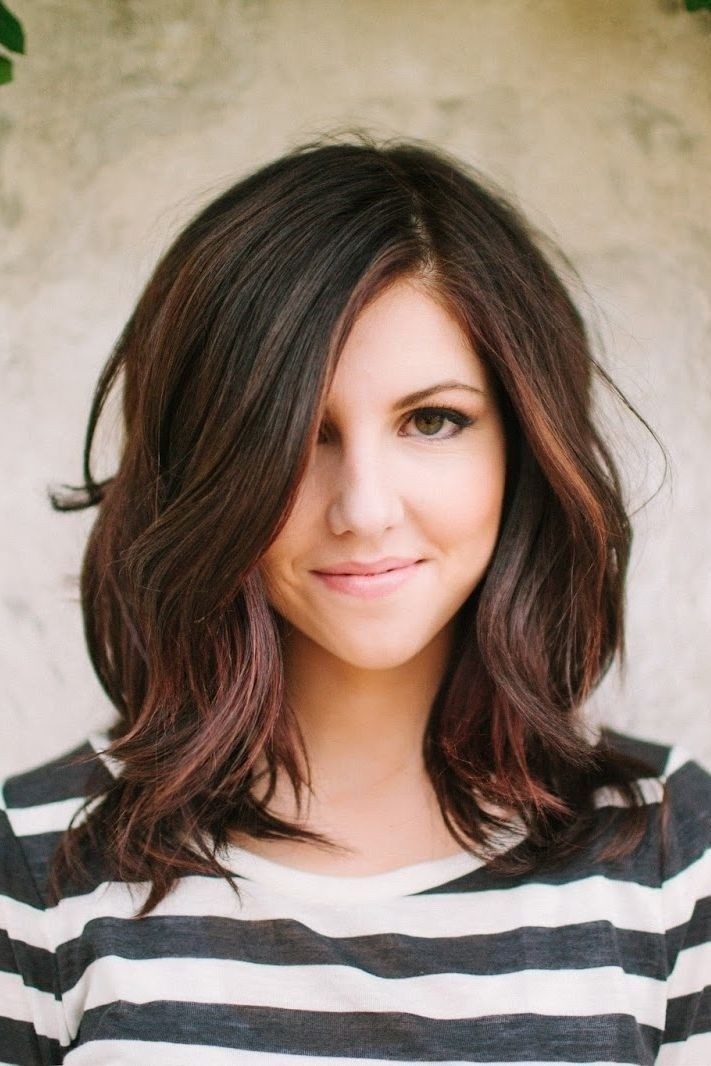 Medium hairstyles with explosions - women's hairstyle ideas