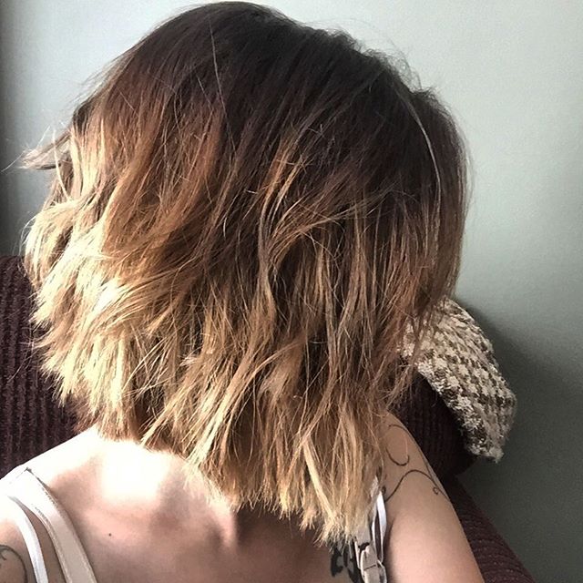 Medium chaos bob hairstyle with layers